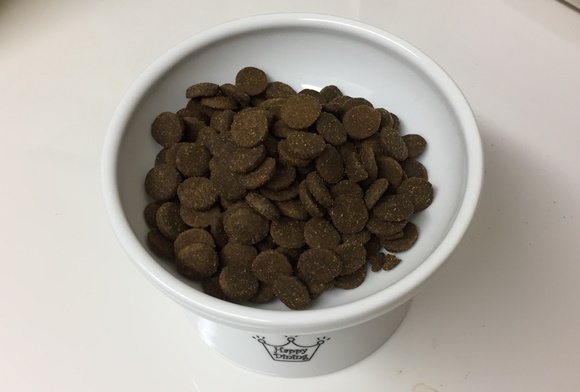 アカナキャットフードの粒